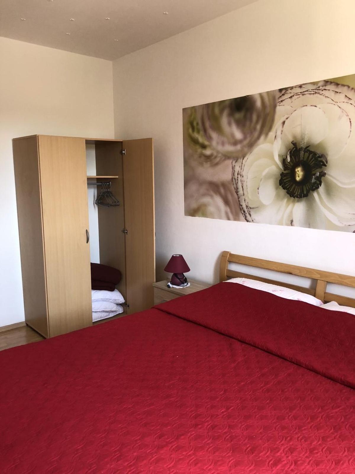 Apartman Sara 罗维尼 外观 照片